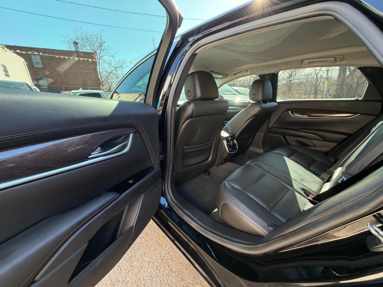 Cadillac XTS Luxury AWD 2015