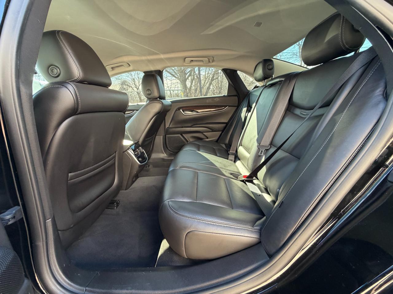 Cadillac XTS Luxury AWD 2015