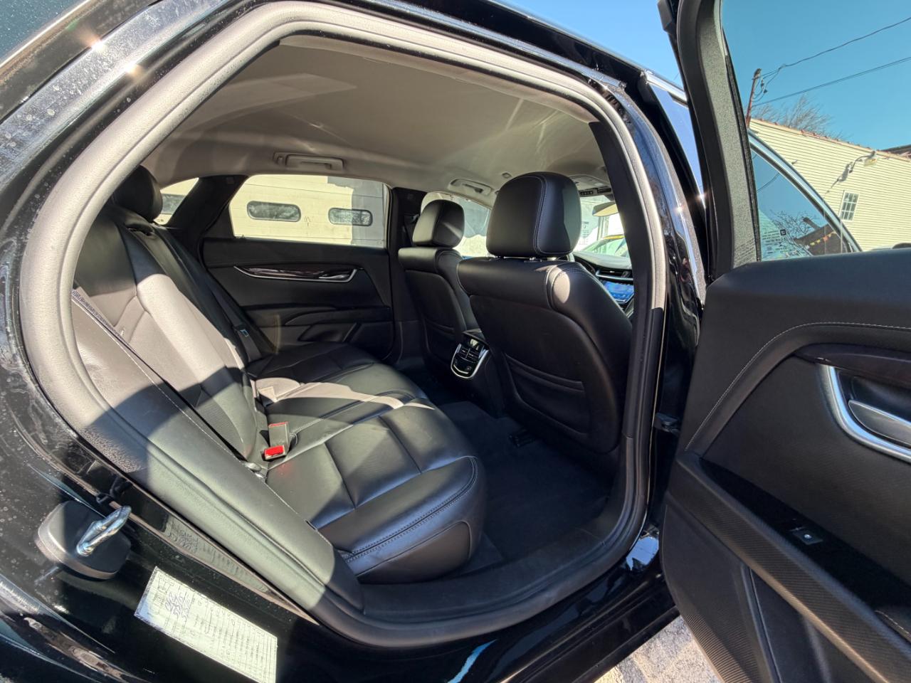 Cadillac XTS Luxury AWD 2015