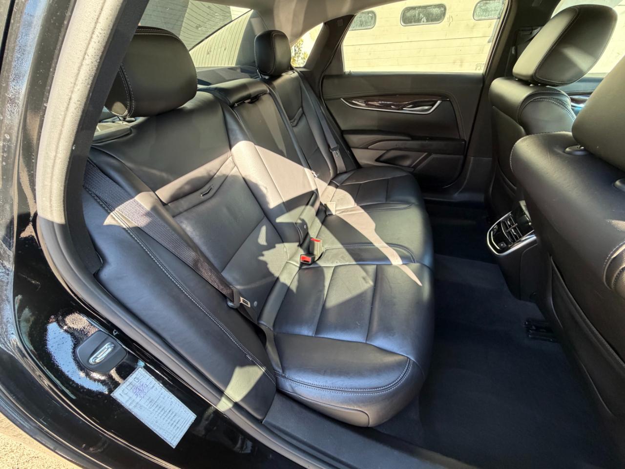 Cadillac XTS Luxury AWD 2015