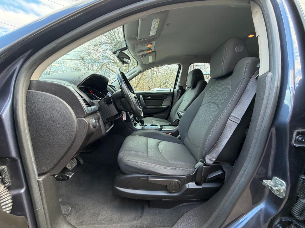 GMC Acadia SLE-1 2013