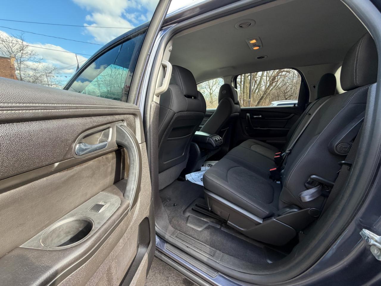 GMC Acadia SLE-1 2013