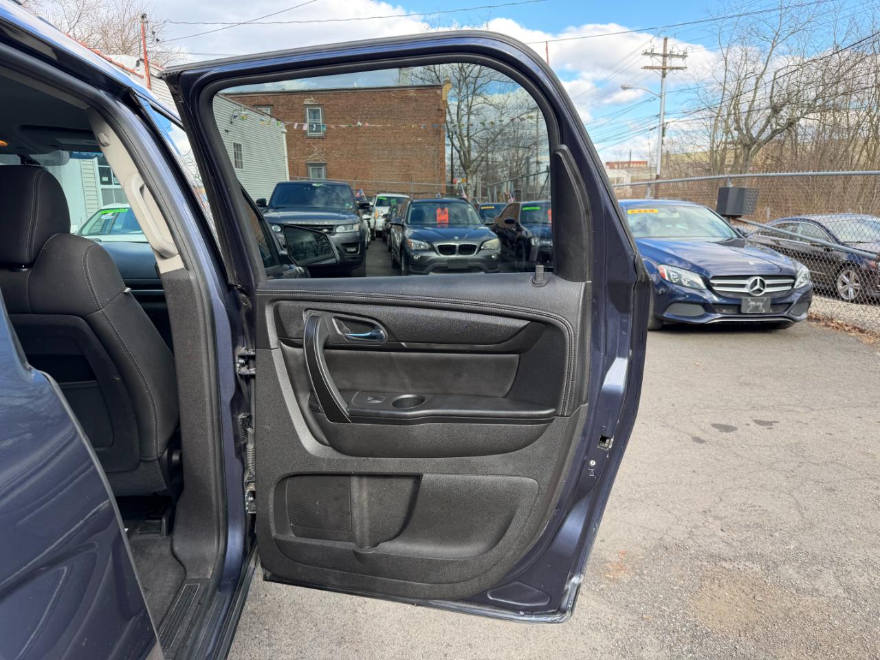 GMC Acadia SLE-1 2013