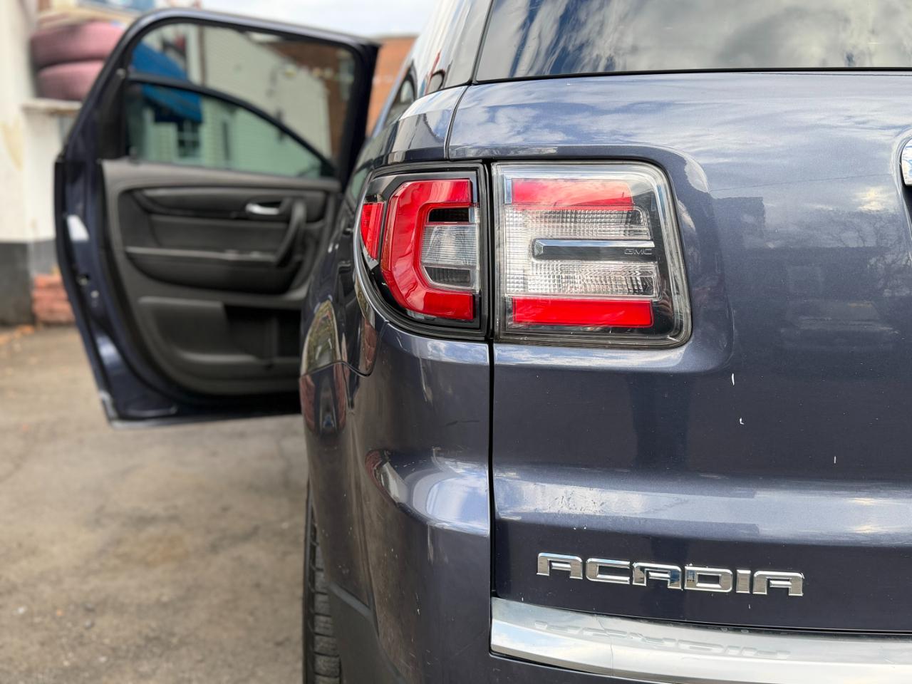 GMC Acadia SLE-1 2013