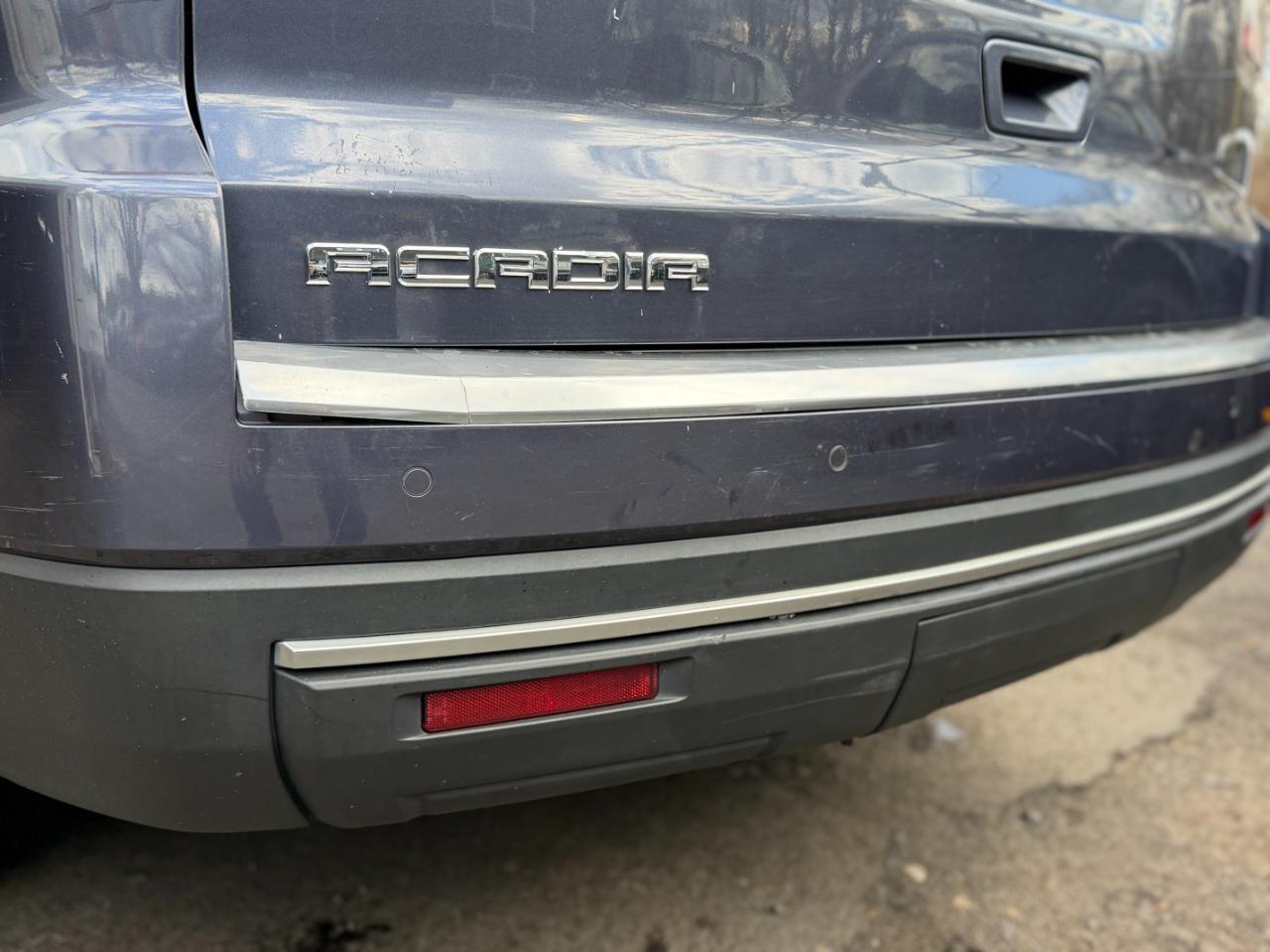 GMC Acadia SLE-1 2013