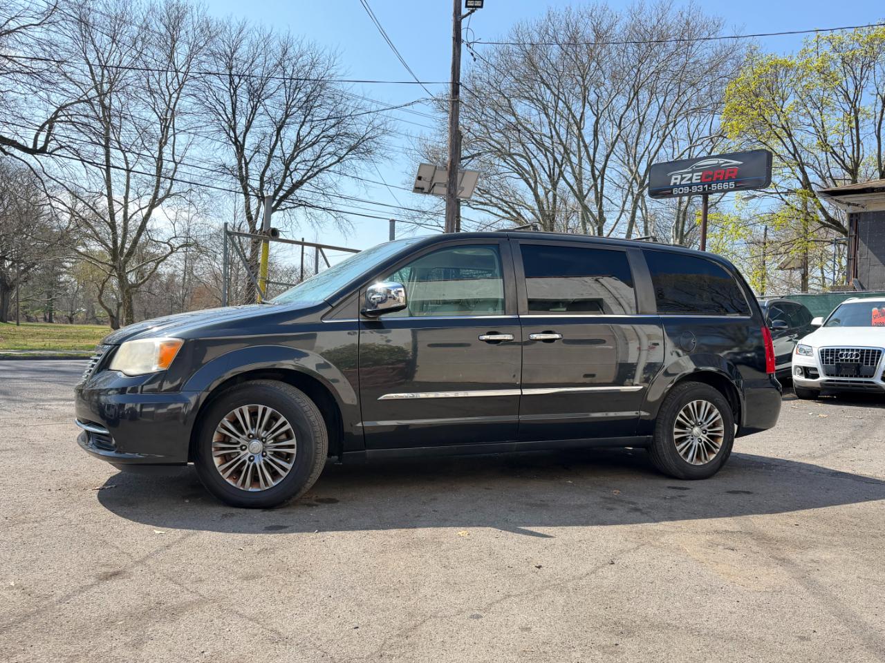 Chrysler Town & Country Touring-L 2014