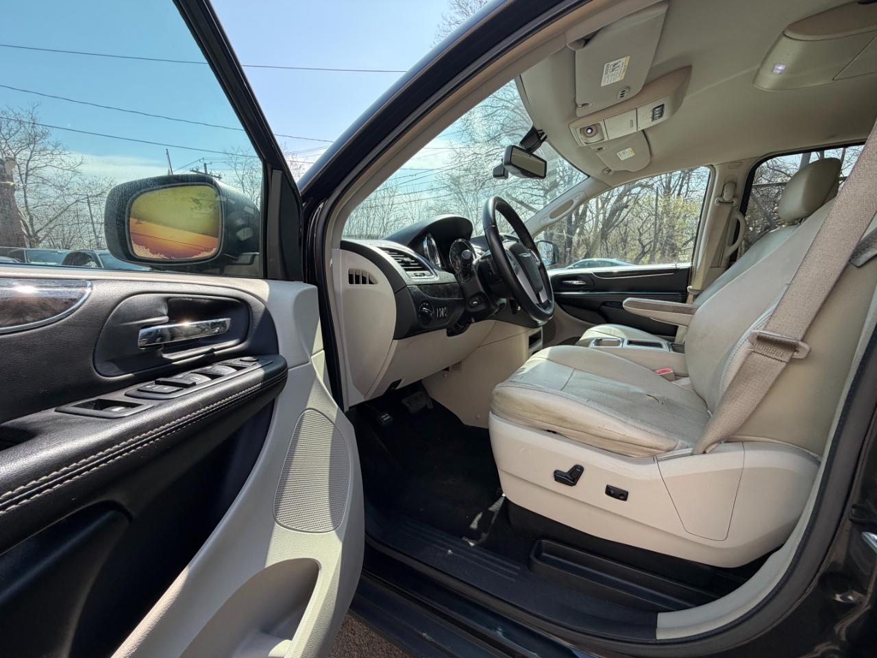 Chrysler Town & Country Touring-L 2014