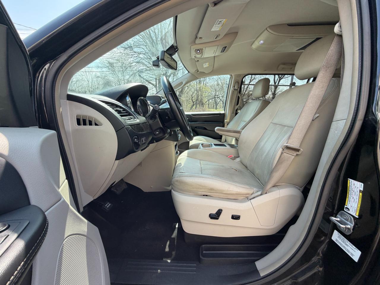 Chrysler Town & Country Touring-L 2014