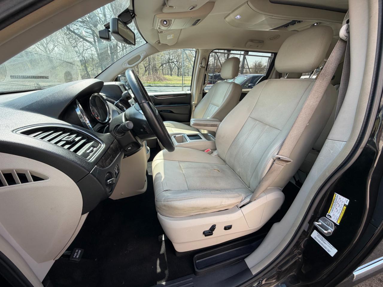 Chrysler Town & Country Touring-L 2014