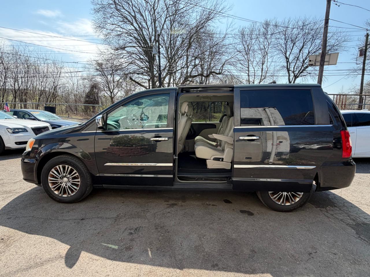 Chrysler Town & Country Touring-L 2014
