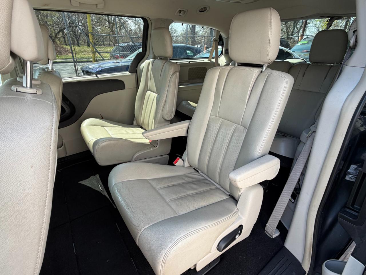 Chrysler Town & Country Touring-L 2014