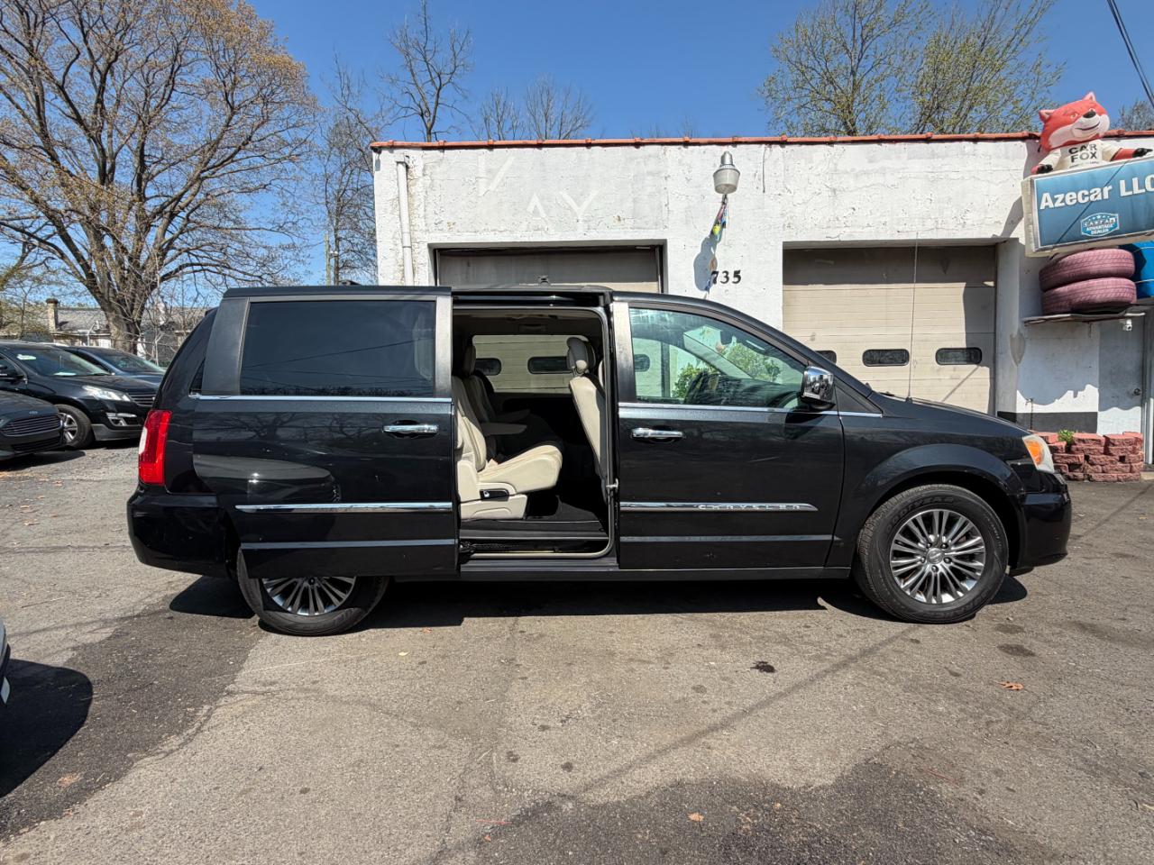 Chrysler Town & Country Touring-L 2014