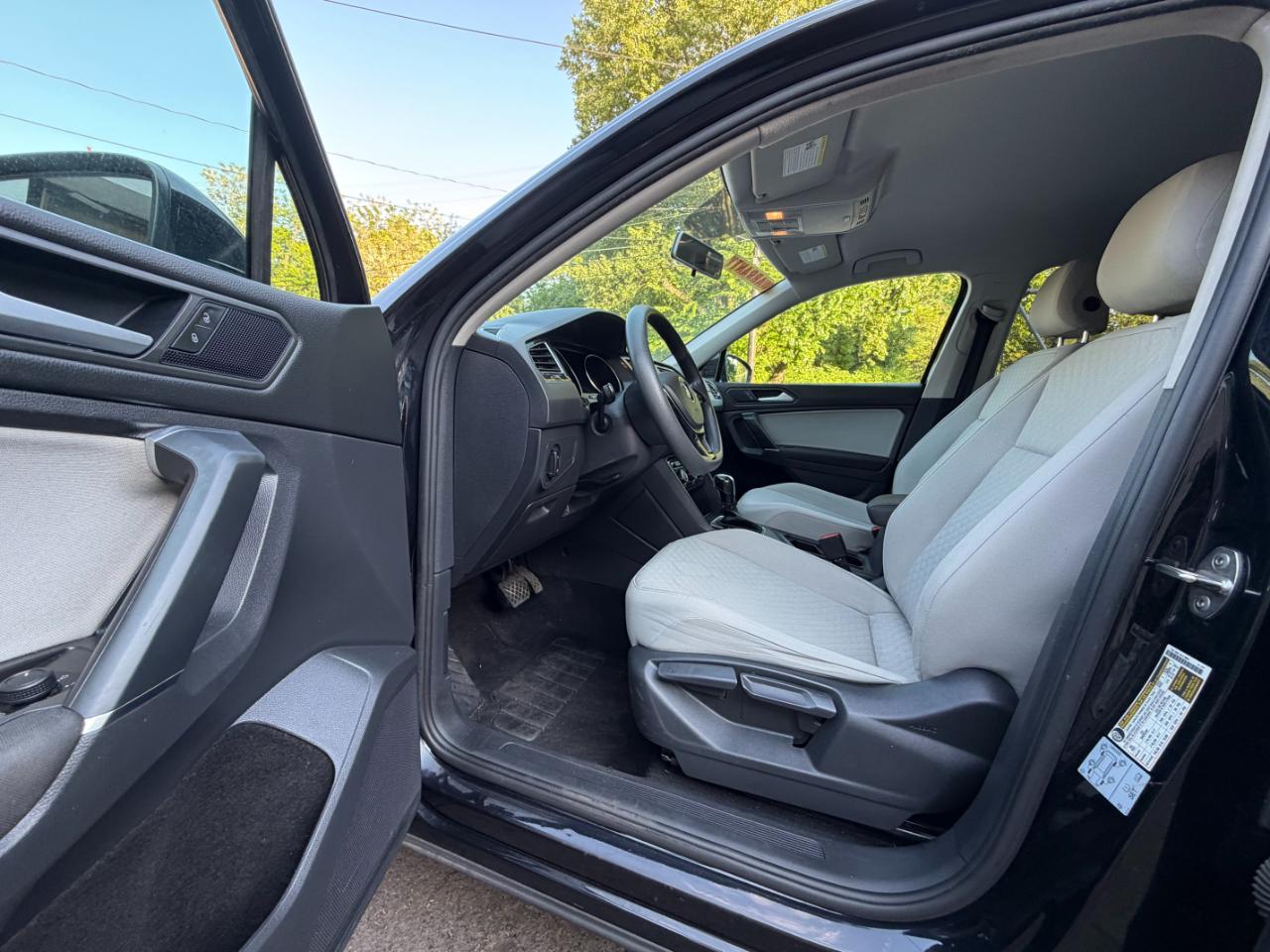 Volkswagen Tiguan S 2020
