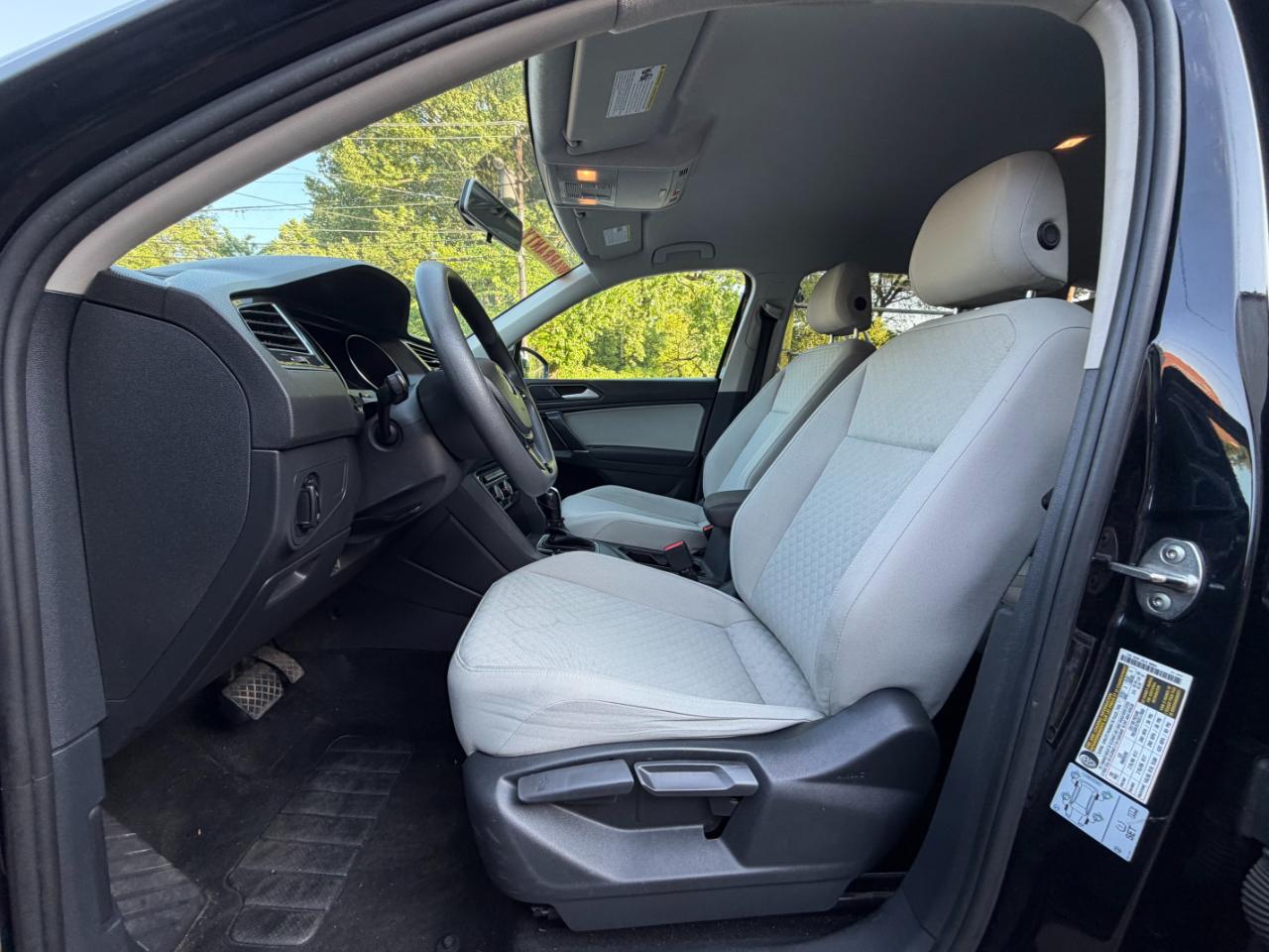Volkswagen Tiguan S 2020