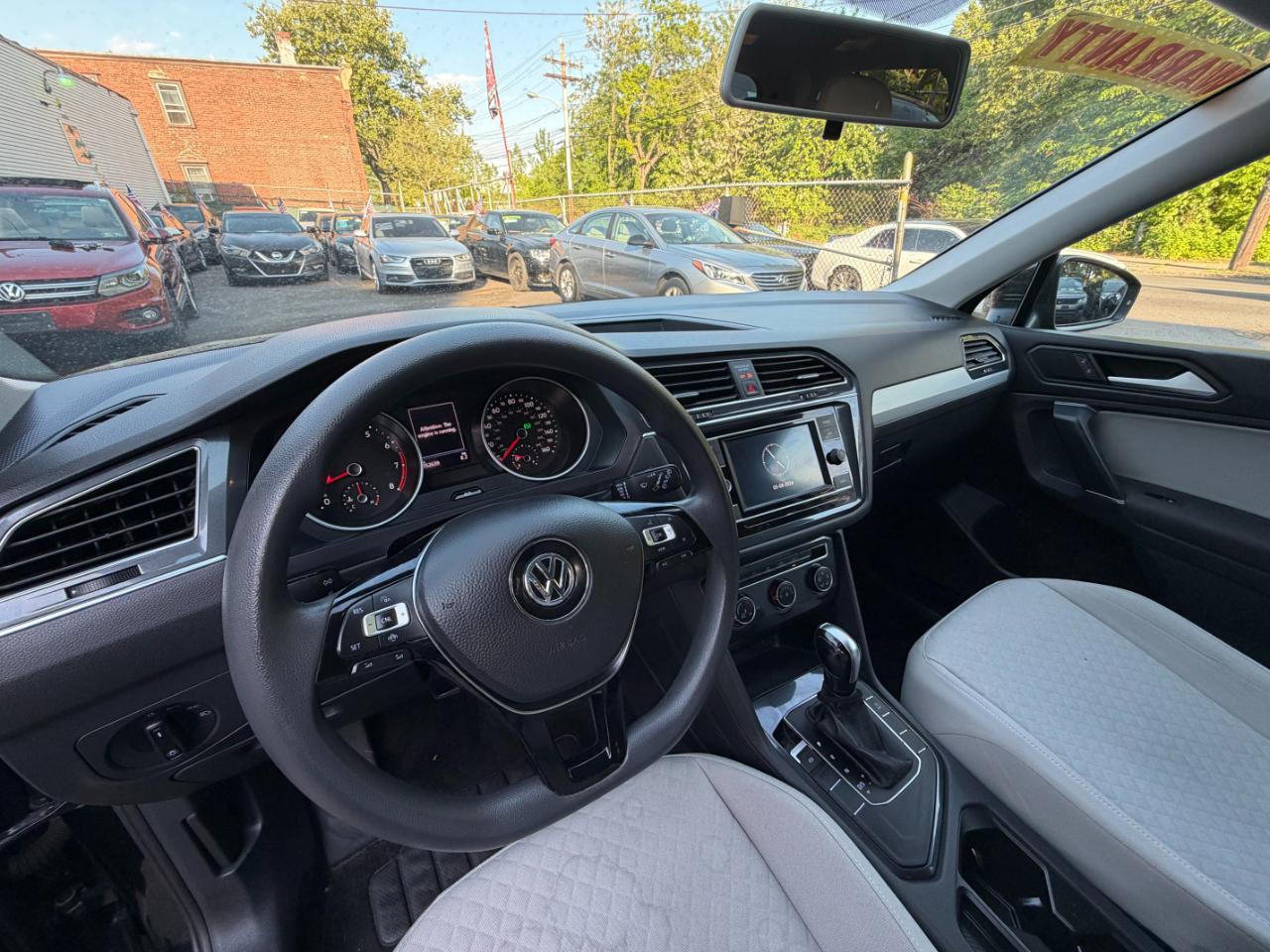 Volkswagen Tiguan S 2020