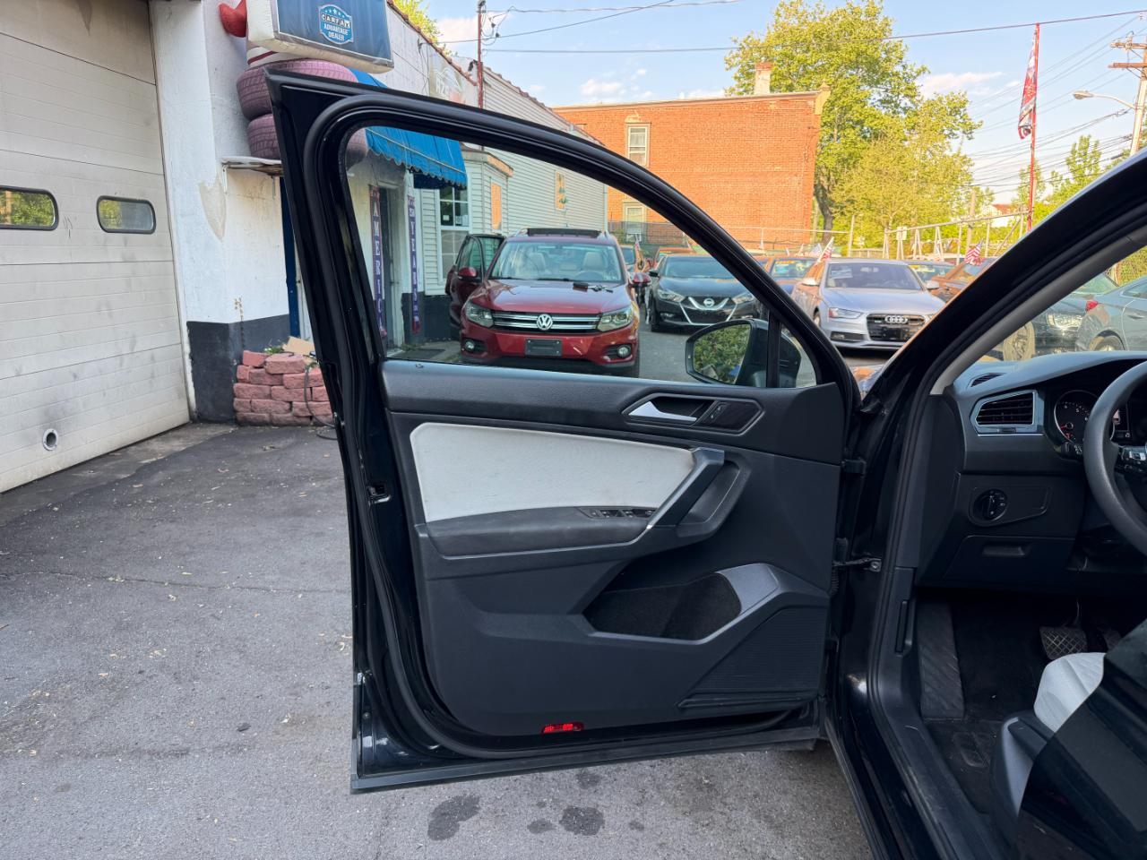 Volkswagen Tiguan S 2020