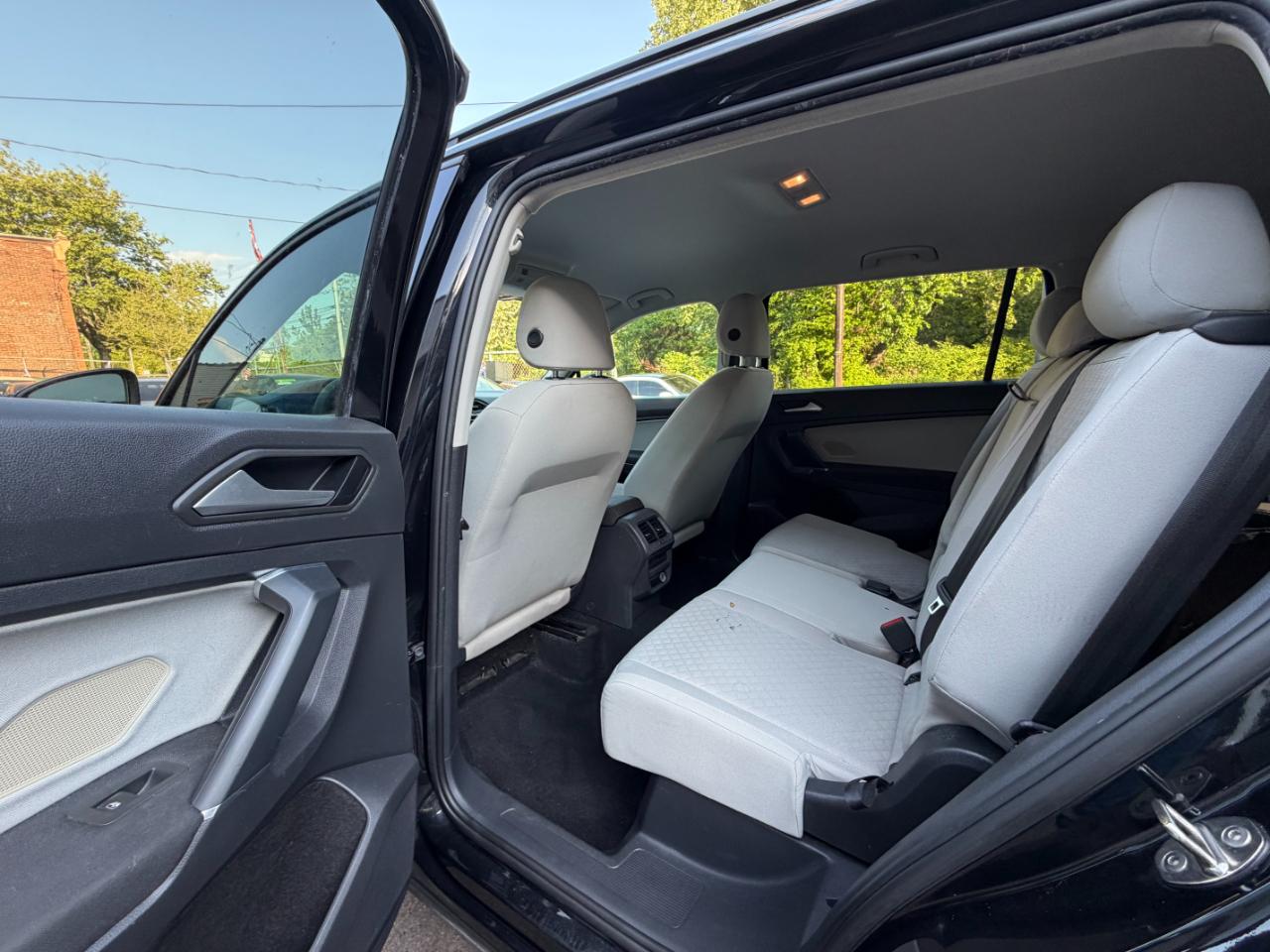 Volkswagen Tiguan S 2020