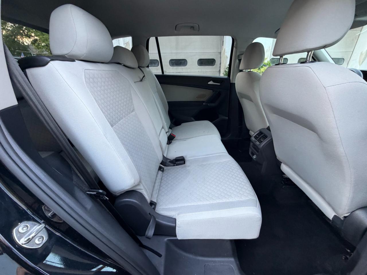 Volkswagen Tiguan S 2020