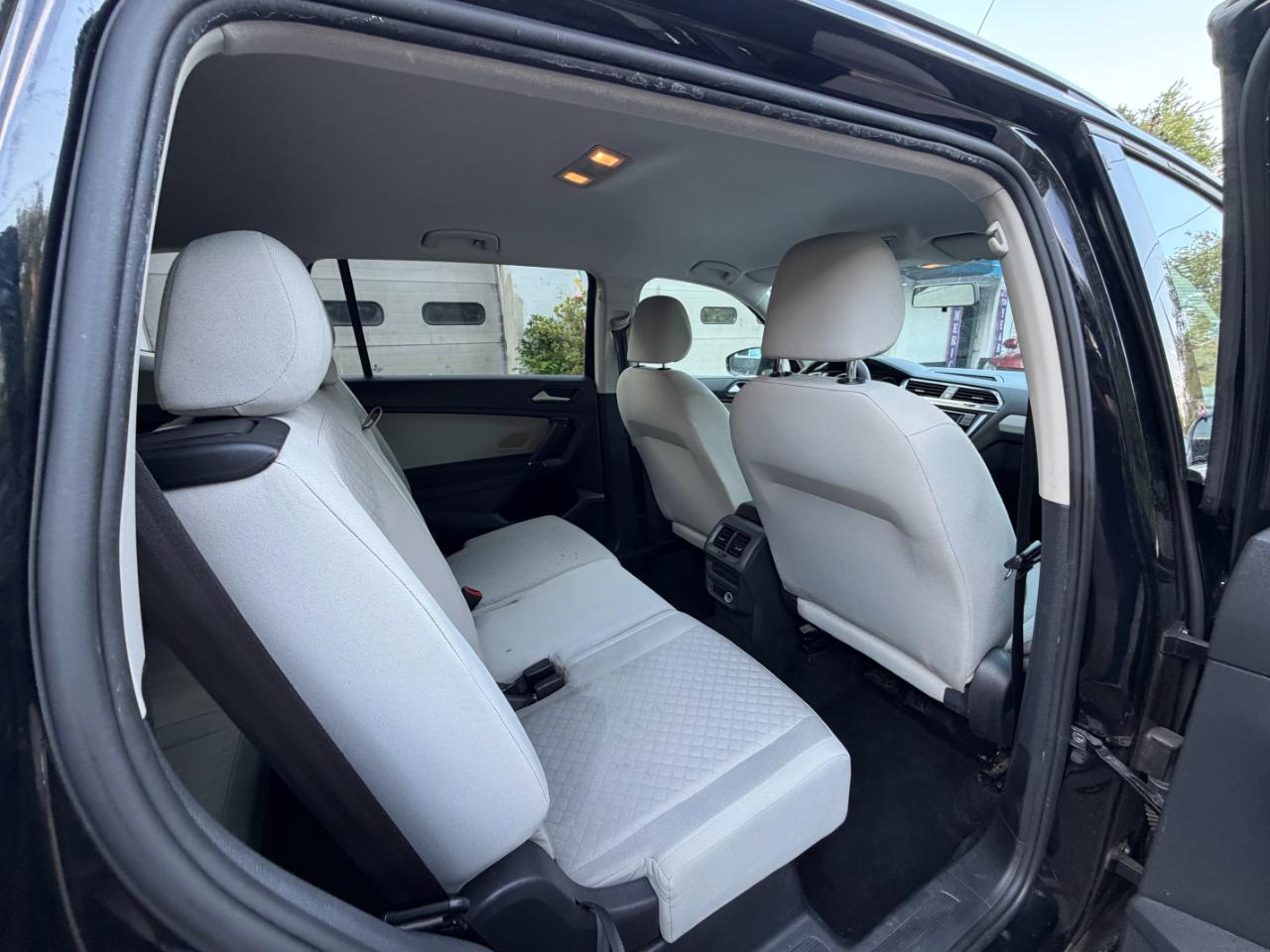 Volkswagen Tiguan S 2020