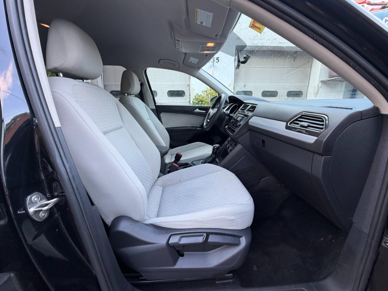 Volkswagen Tiguan S 2020
