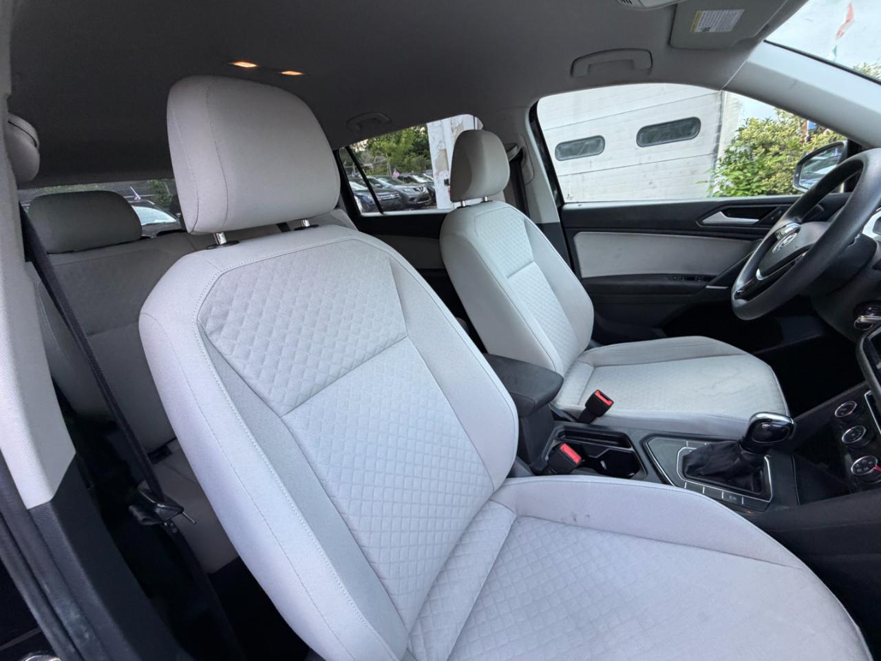 Volkswagen Tiguan S 2020