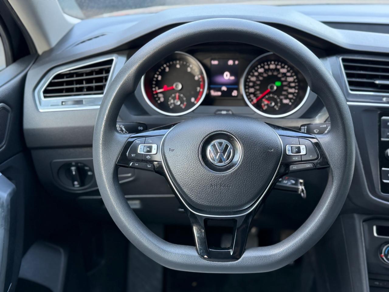 Volkswagen Tiguan S 2020