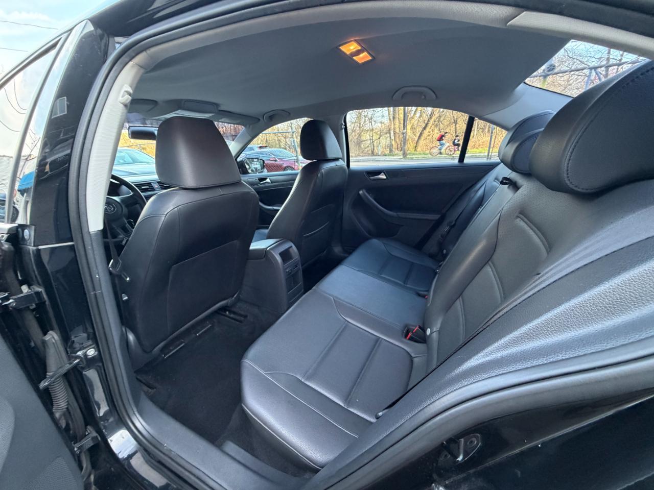 Volkswagen Jetta SE 2014