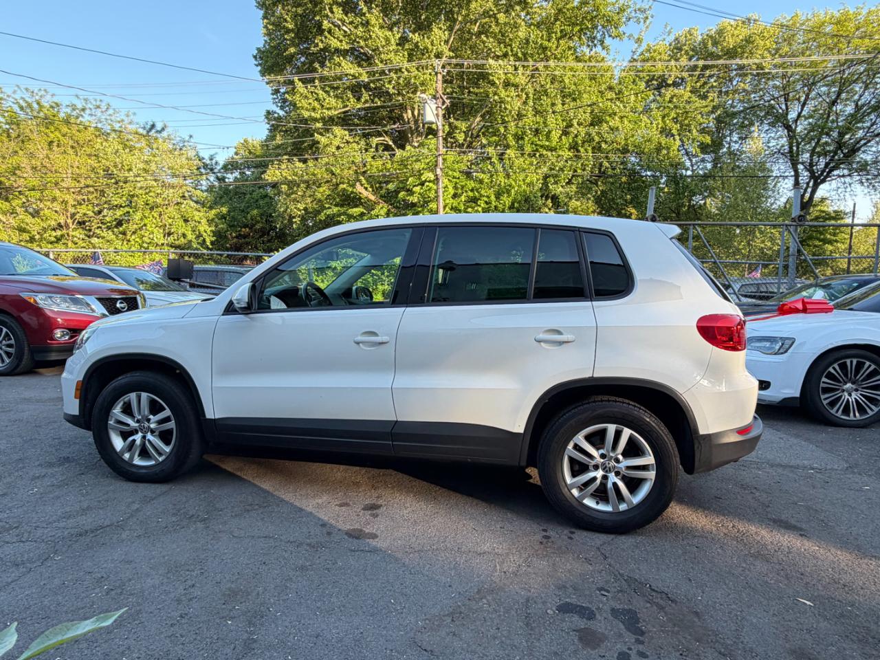 Volkswagen Tiguan S 2013