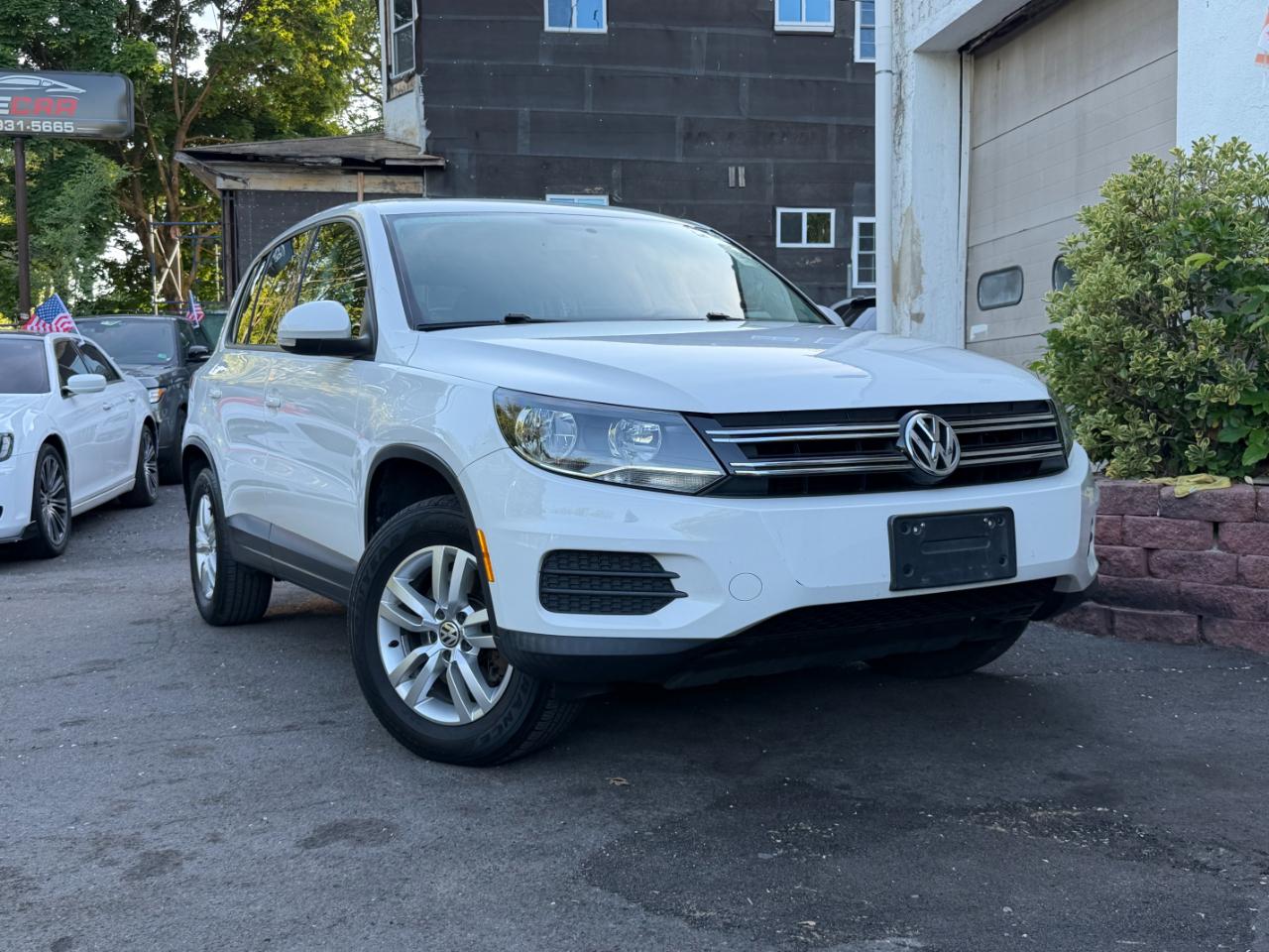 Volkswagen Tiguan S 2013