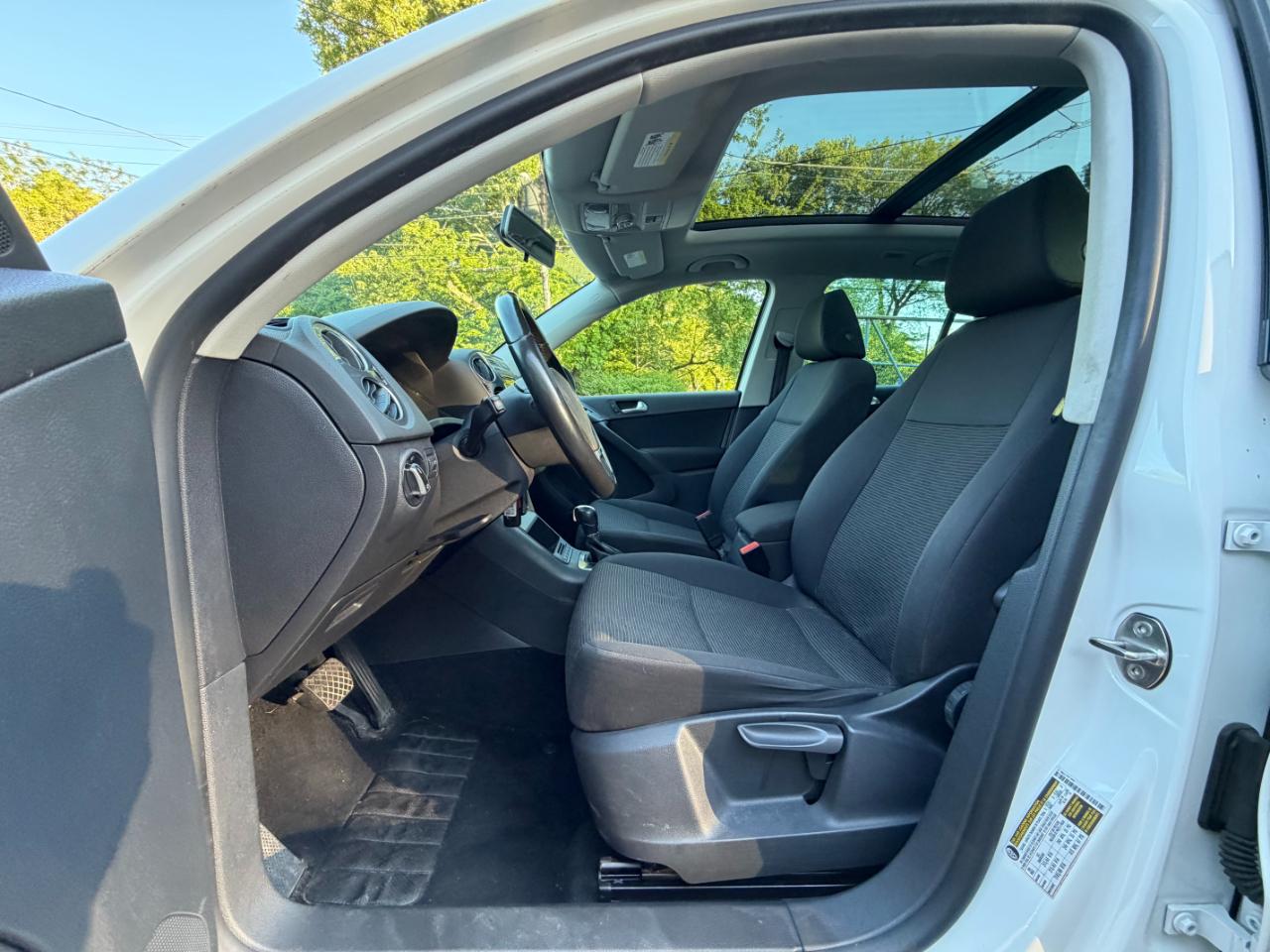 Volkswagen Tiguan S 2013