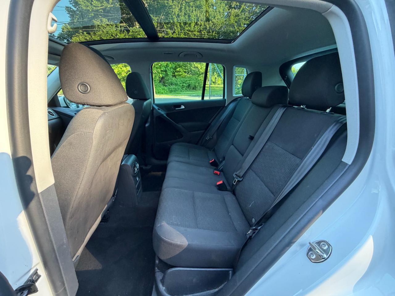 Volkswagen Tiguan S 2013