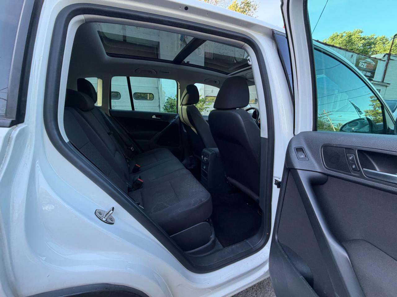 Volkswagen Tiguan S 2013