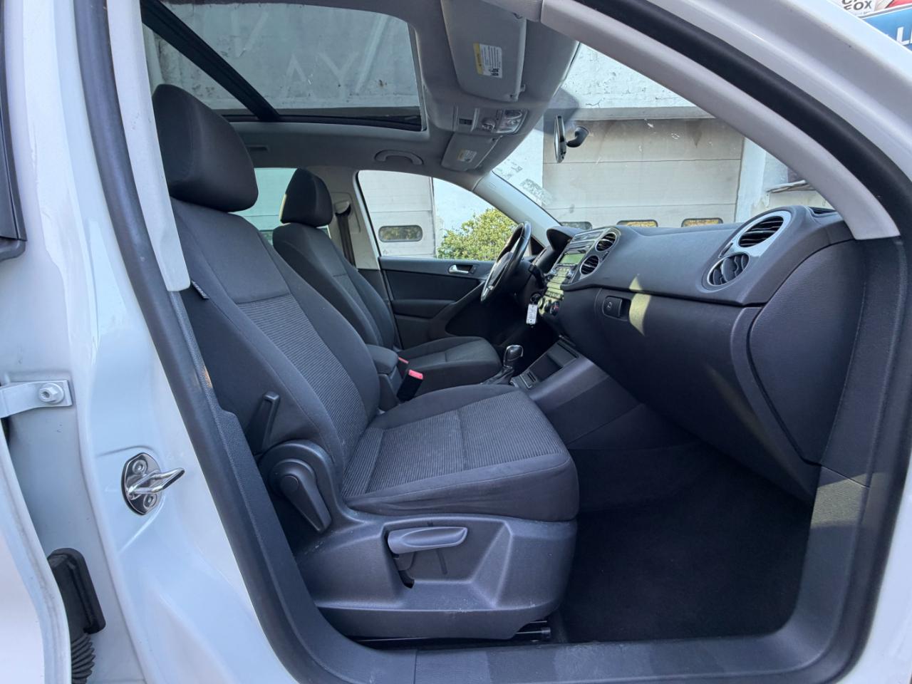 Volkswagen Tiguan S 2013