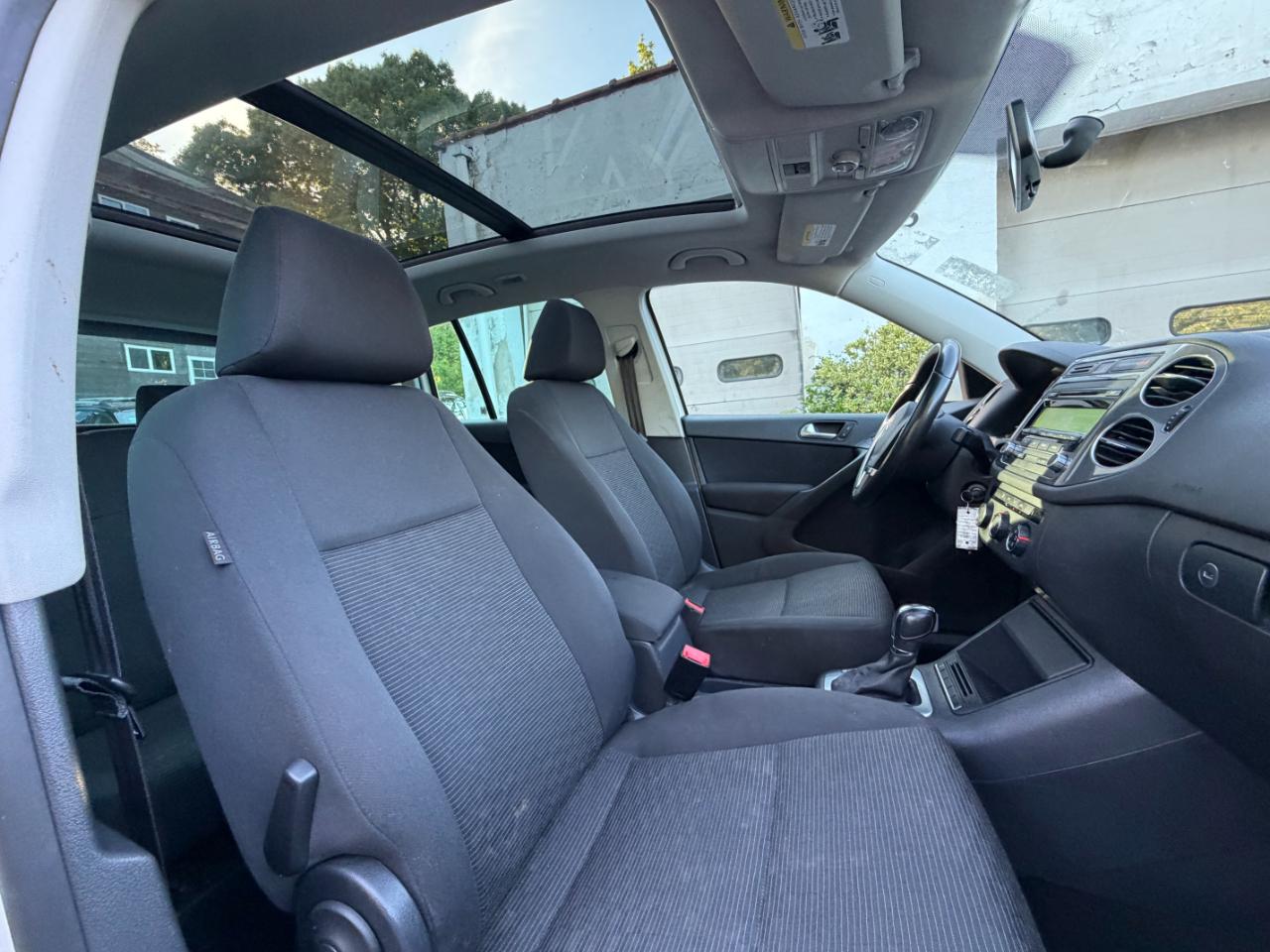 Volkswagen Tiguan S 2013