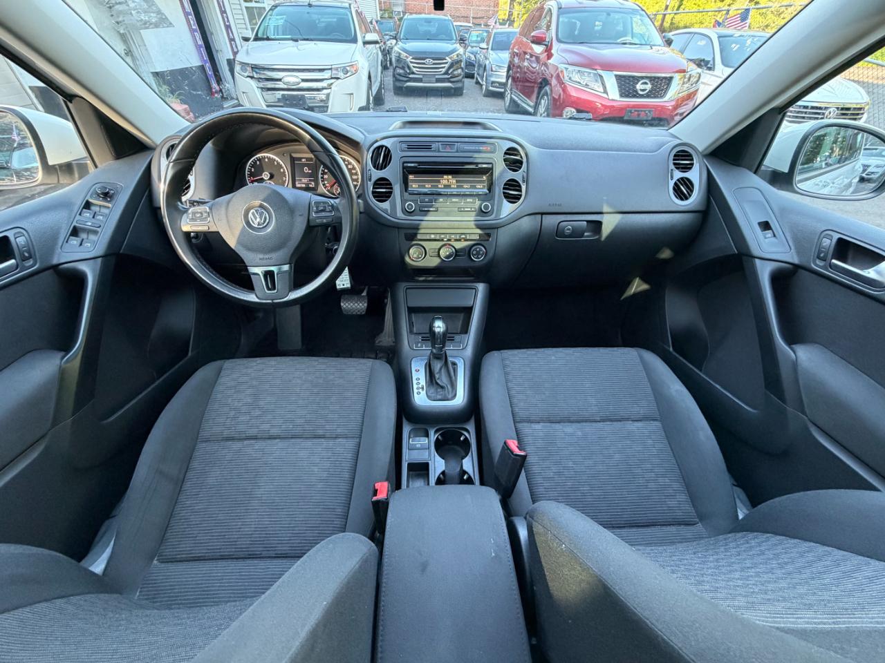 Volkswagen Tiguan S 2013