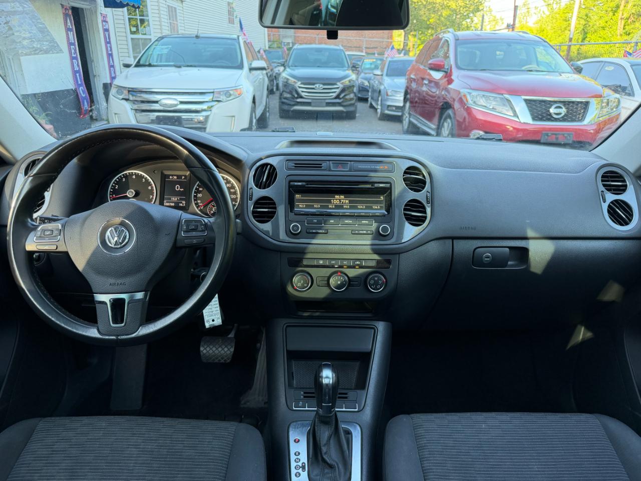 Volkswagen Tiguan S 2013