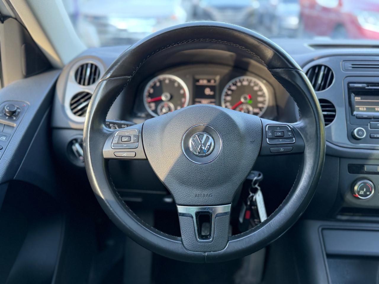 Volkswagen Tiguan S 2013