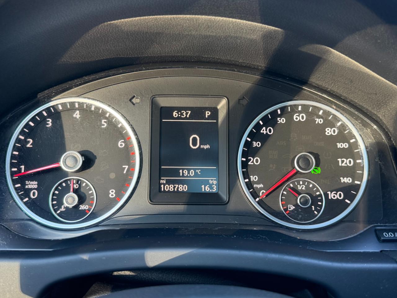 Volkswagen Tiguan S 2013