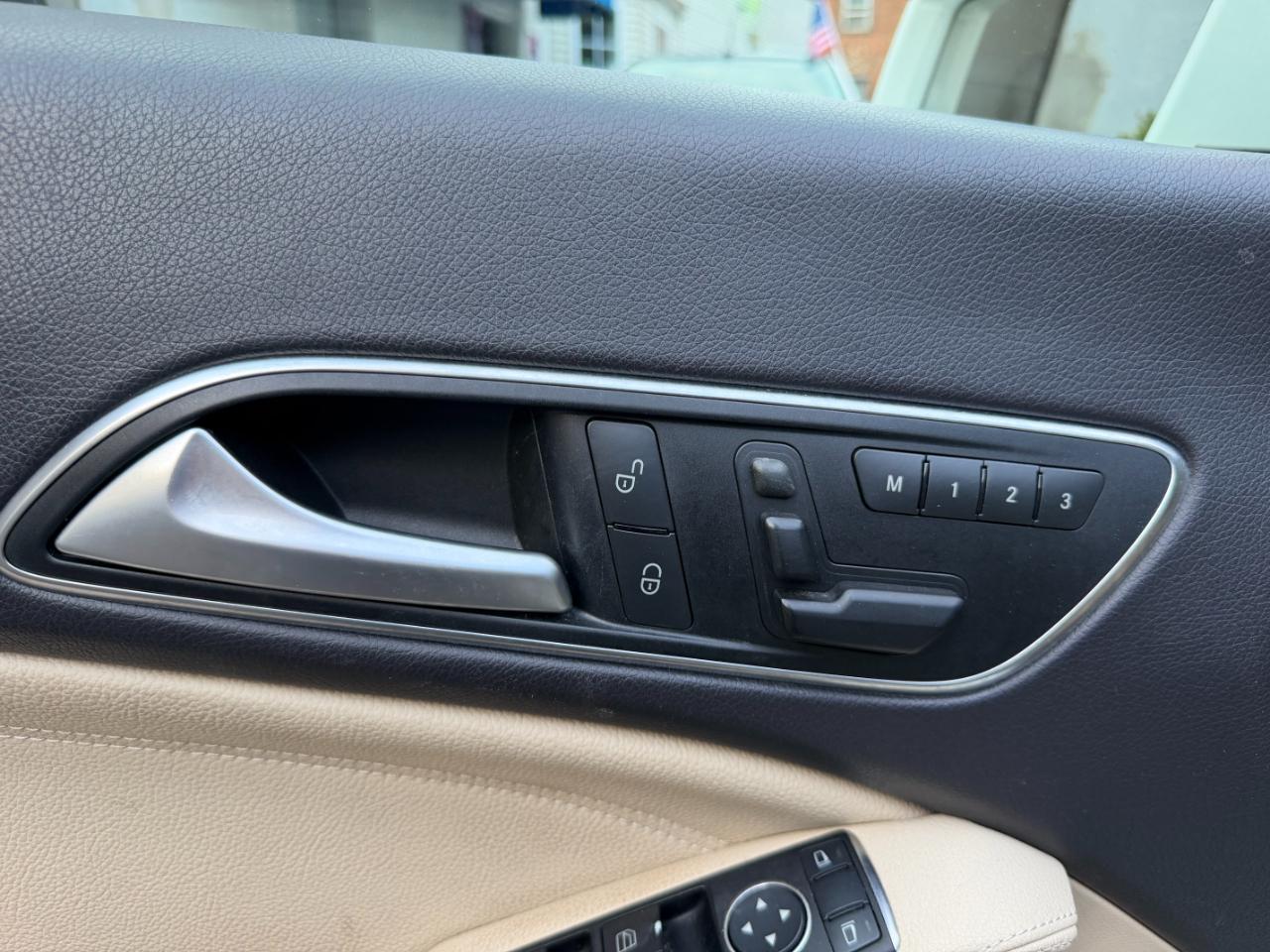 Mercedes-Benz CLA-Class CLA250 4MATIC 2014