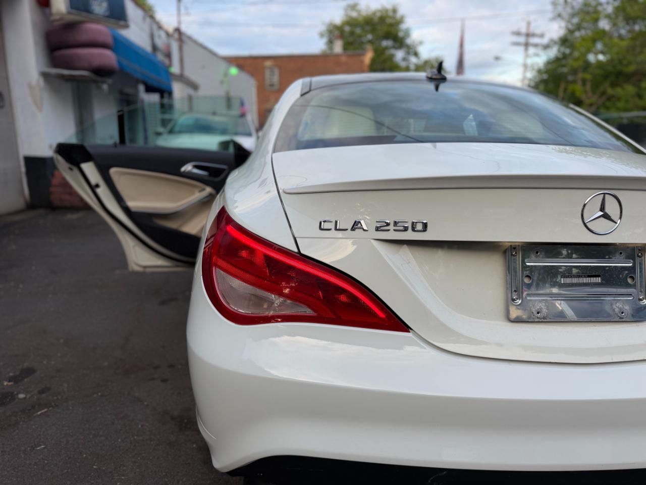 Mercedes-Benz CLA-Class CLA250 4MATIC 2014