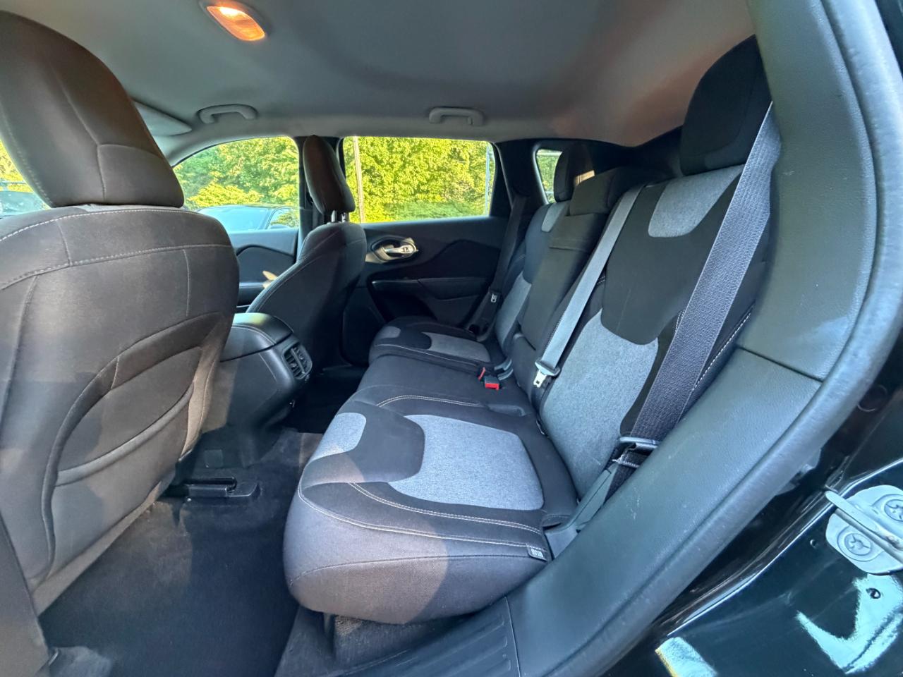 Jeep Cherokee Latitude FWD 2014