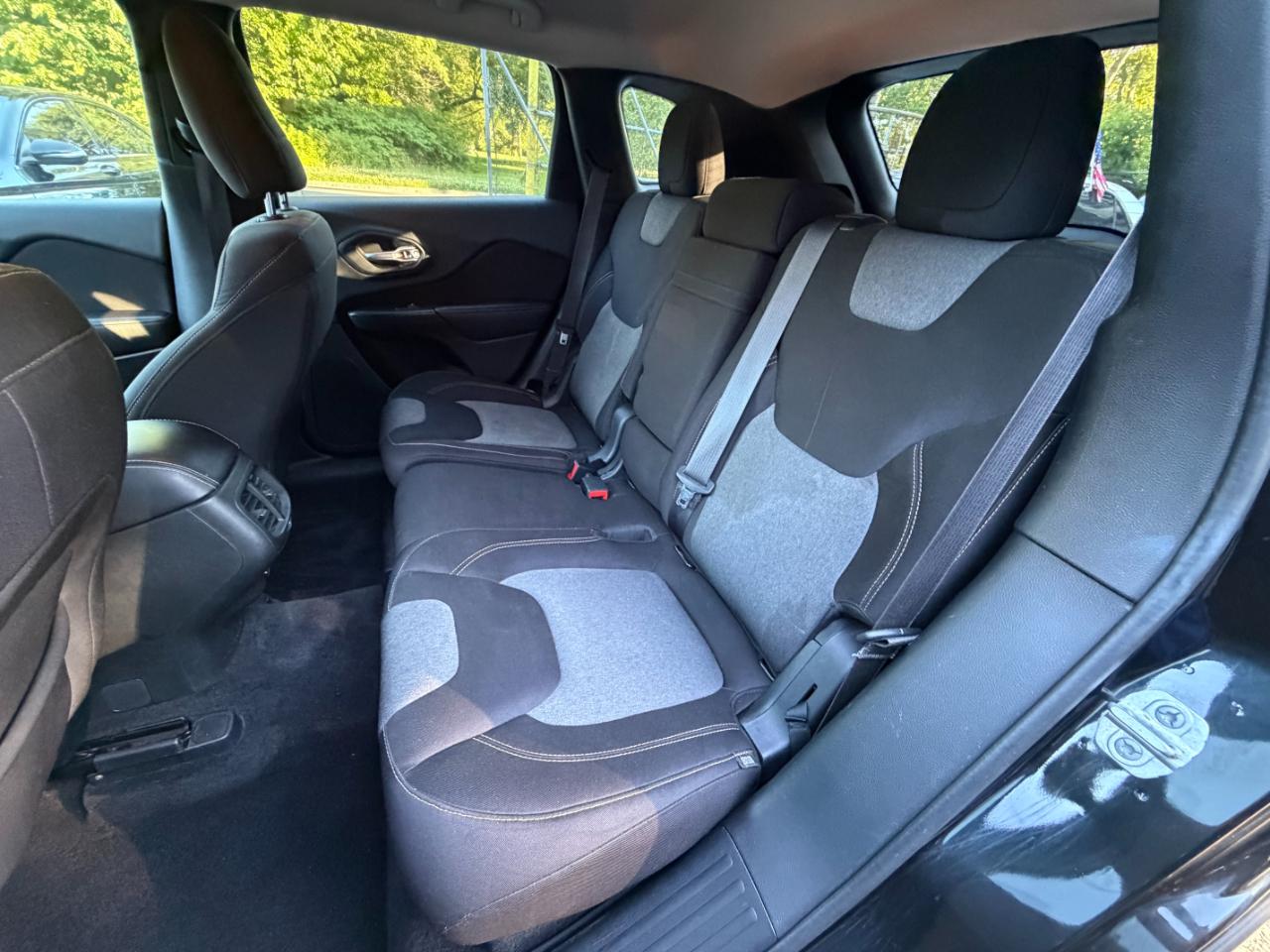 Jeep Cherokee Latitude FWD 2014