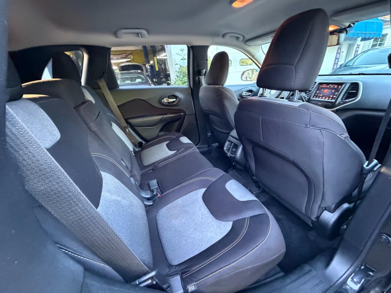 Jeep Cherokee Latitude FWD 2014