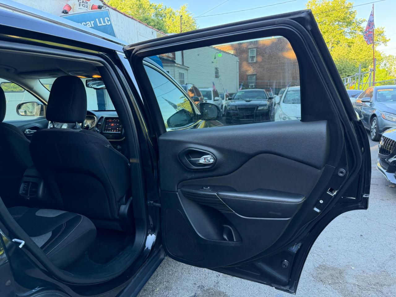 Jeep Cherokee Latitude FWD 2014