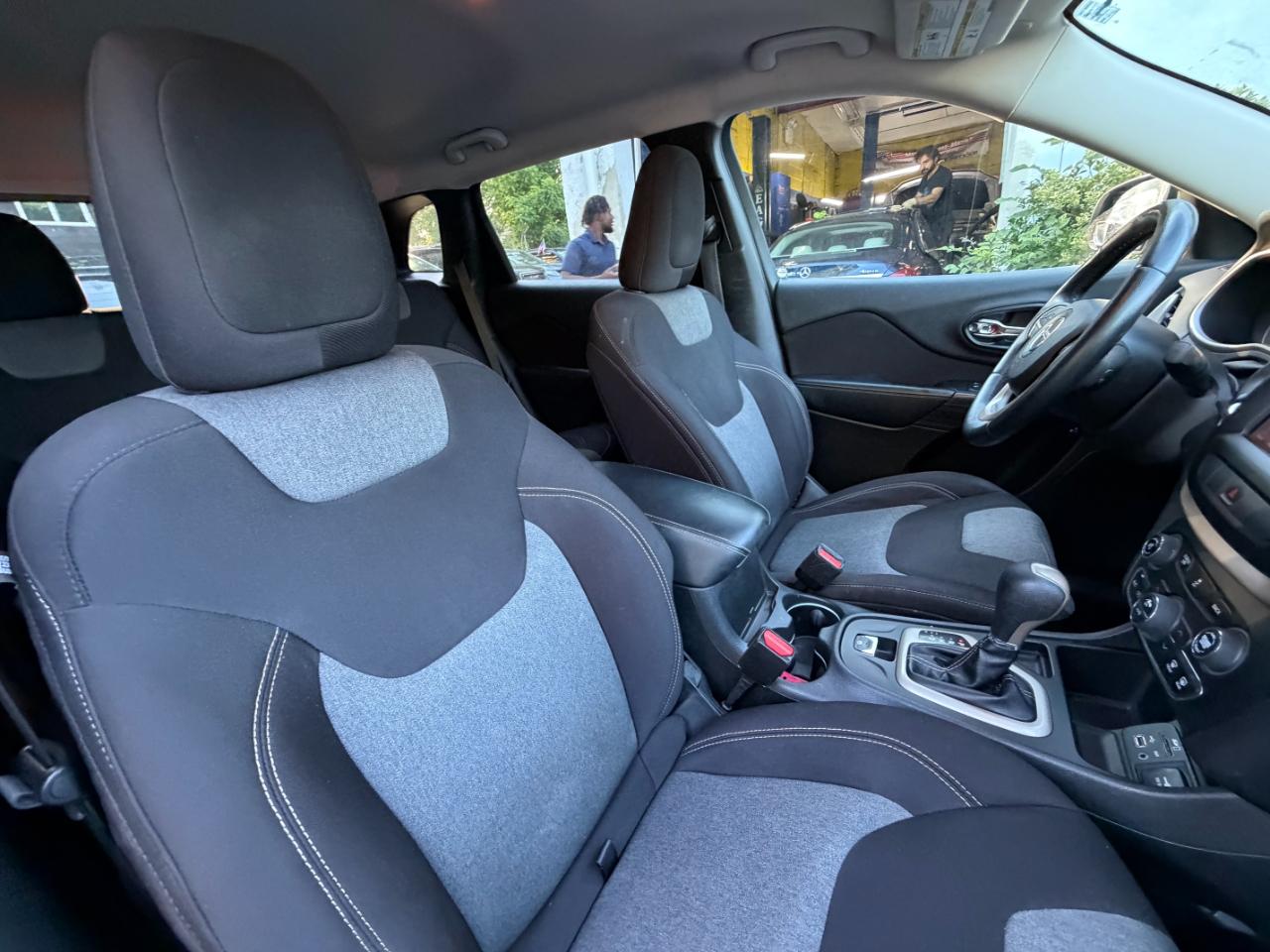 Jeep Cherokee Latitude FWD 2014