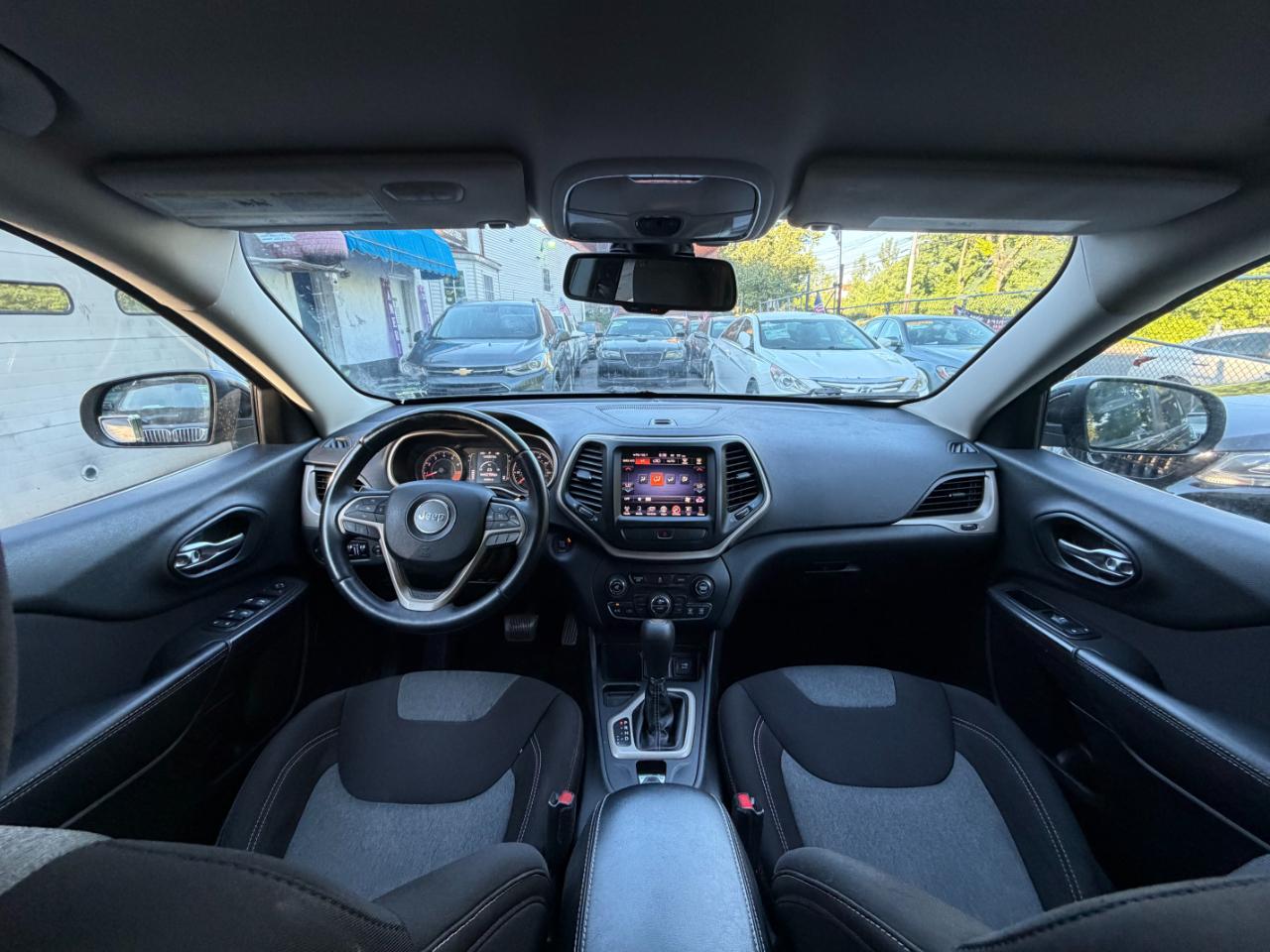 Jeep Cherokee Latitude FWD 2014