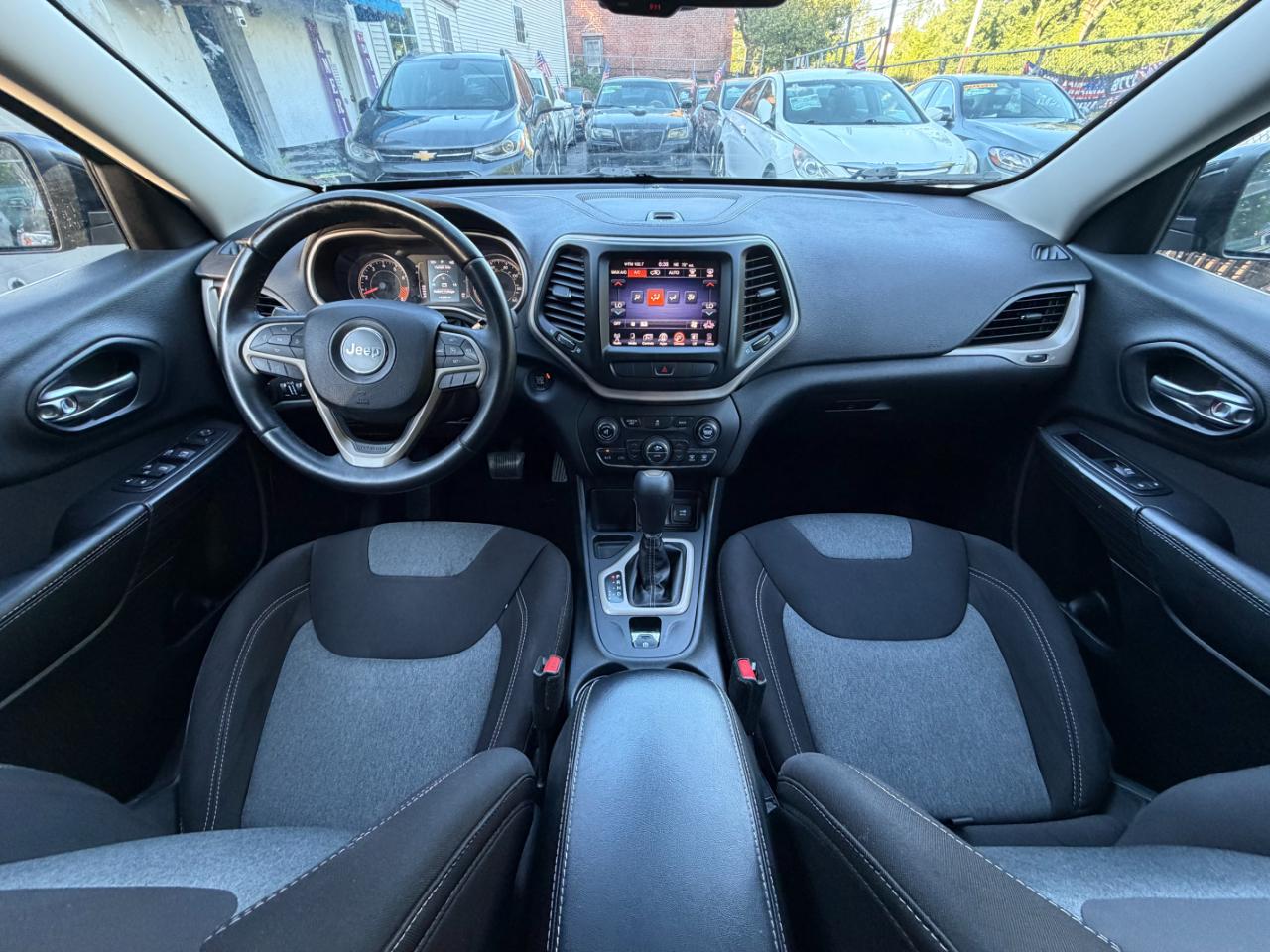 Jeep Cherokee Latitude FWD 2014
