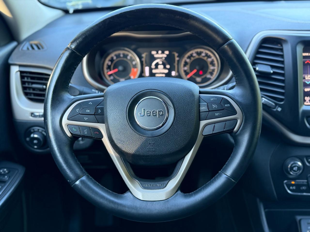 Jeep Cherokee Latitude FWD 2014