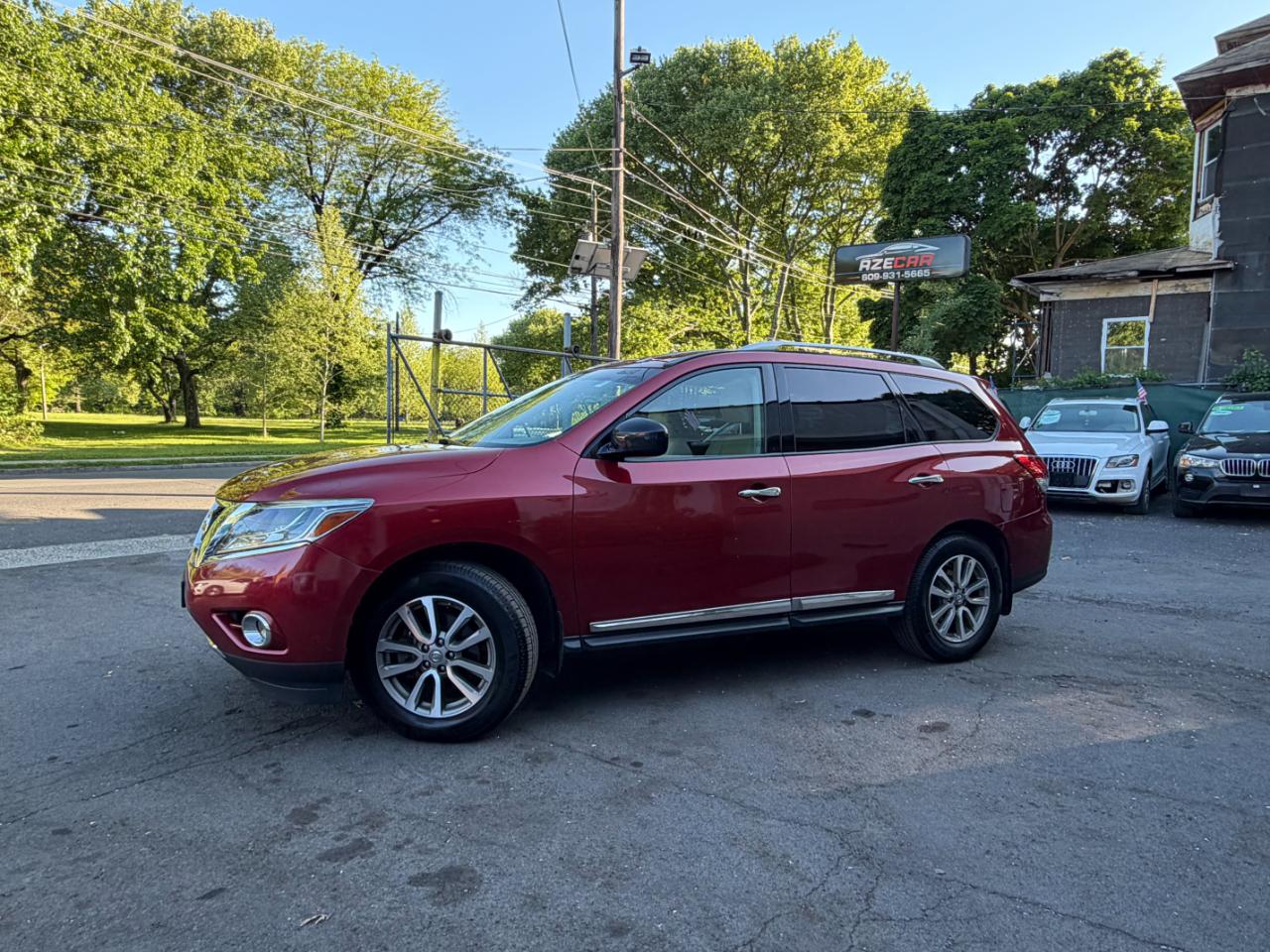 Nissan Pathfinder SL 4WD 2014
