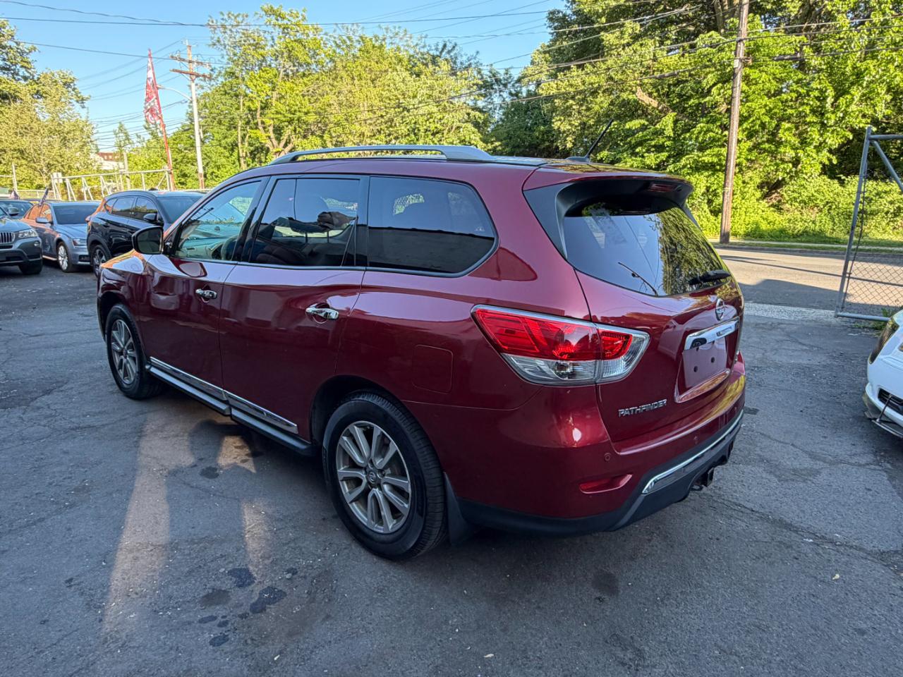 Nissan Pathfinder SL 4WD 2014